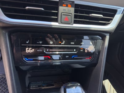 2025 Volkswagen Taos SE