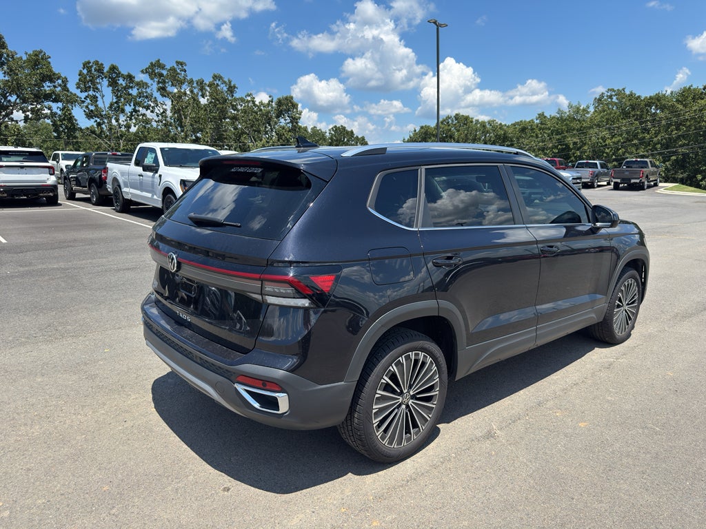 2025 Volkswagen Taos SE