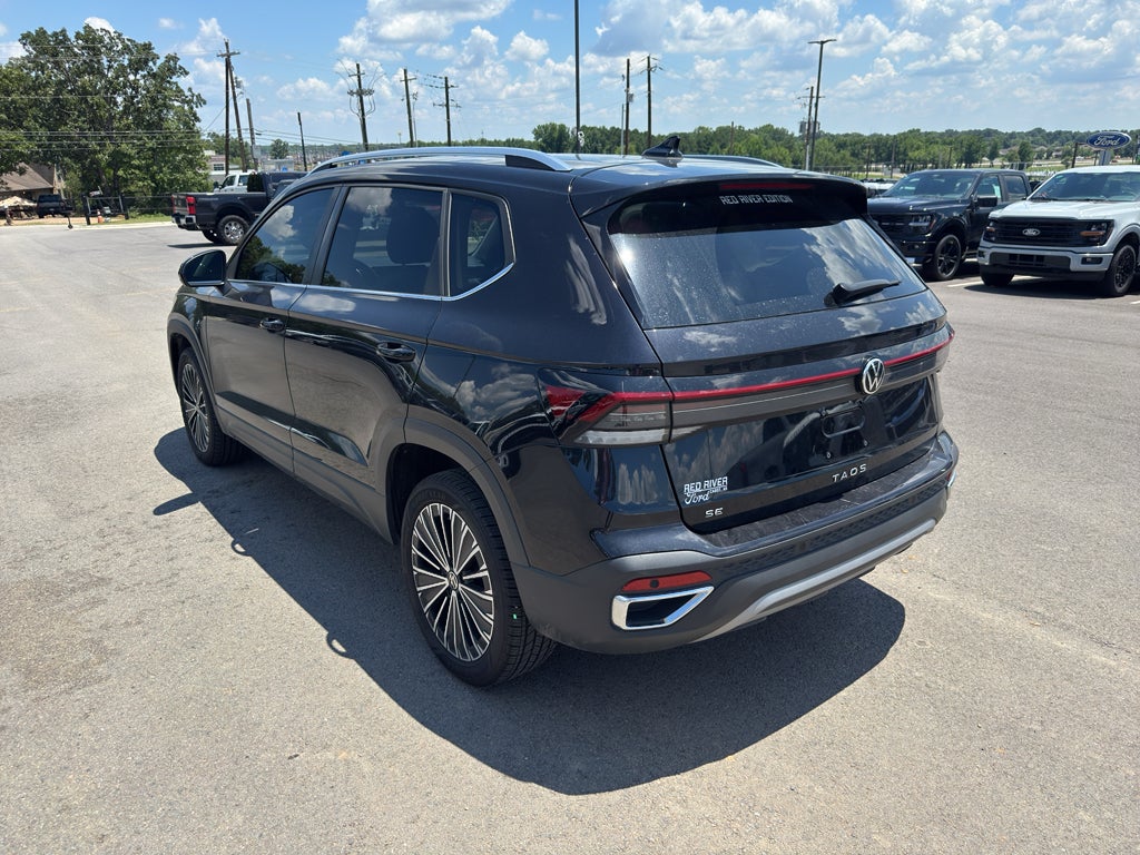 2025 Volkswagen Taos SE