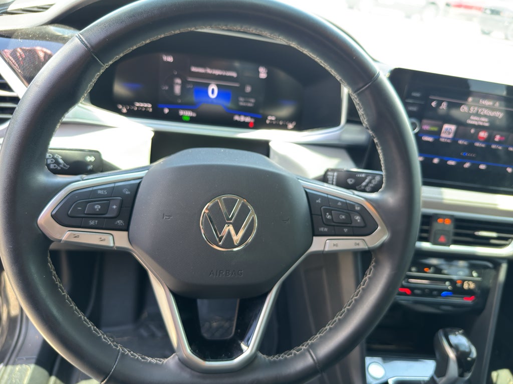 2025 Volkswagen Taos SE