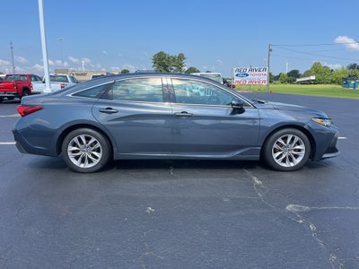 2019 Toyota Avalon XLE