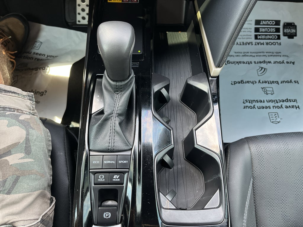 2025 Toyota Camry Hybrid XSE
