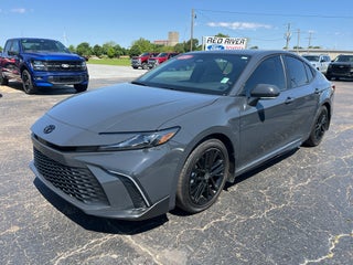 2025 Toyota Camry Hybrid SE