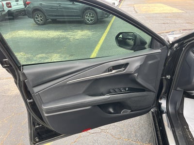 2025 Toyota Camry Hybrid SE