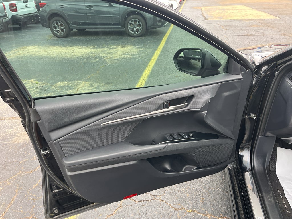 2025 Toyota Camry Hybrid SE