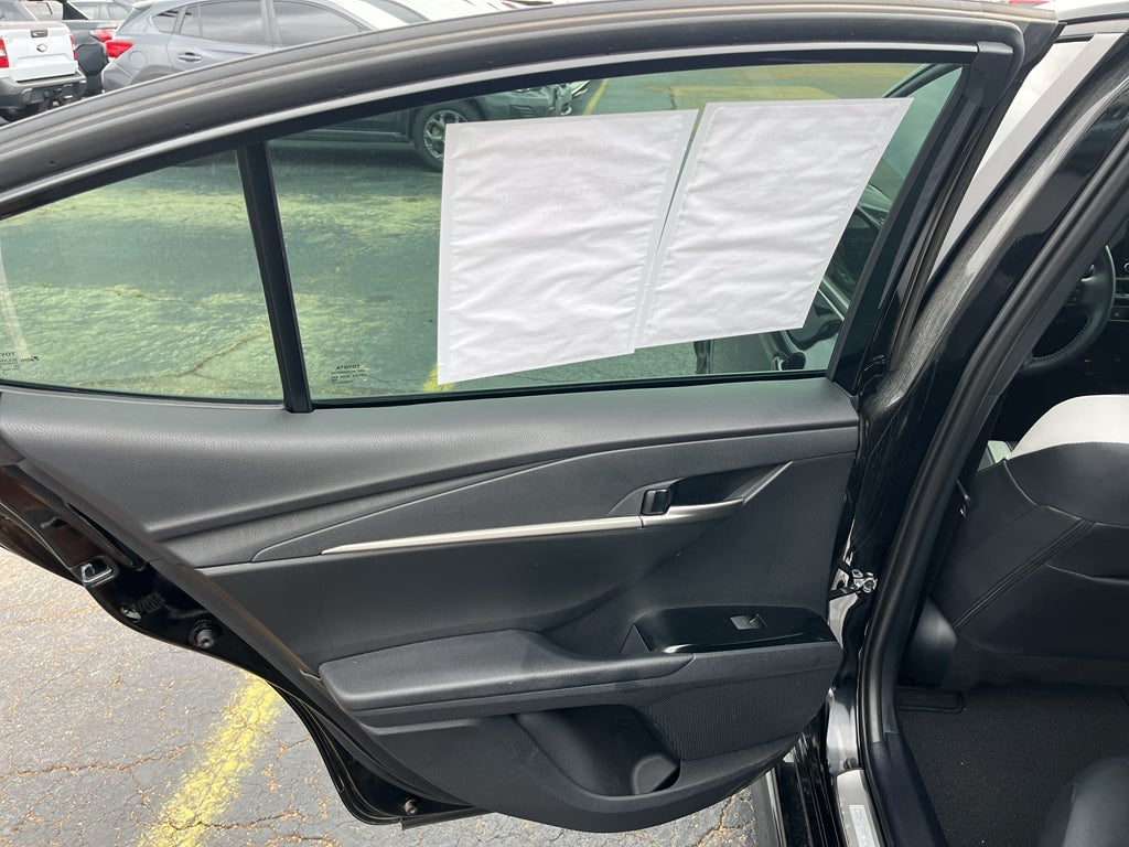 2025 Toyota Camry Hybrid SE