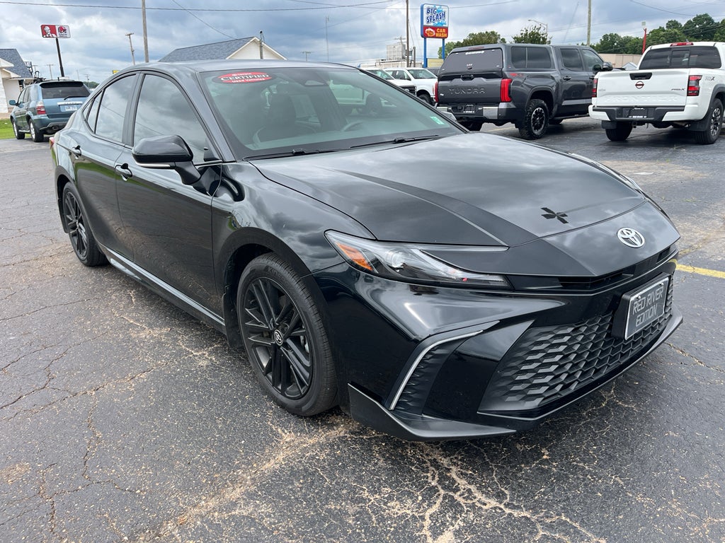 2025 Toyota Camry Hybrid SE