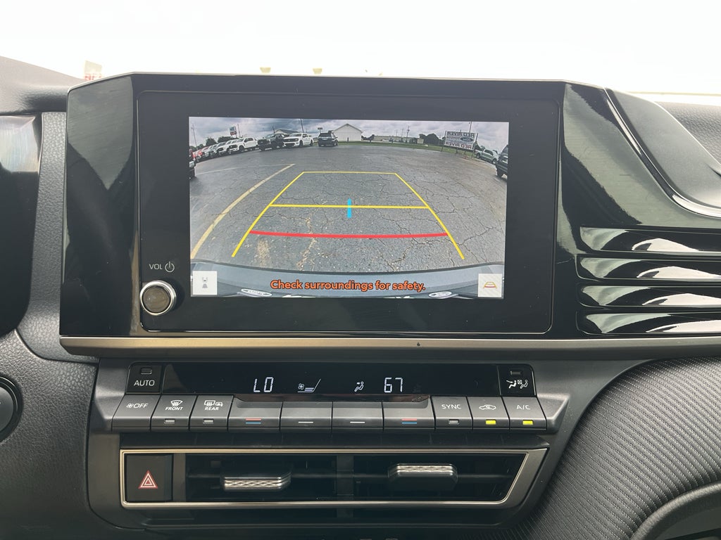 2025 Toyota Camry Hybrid SE