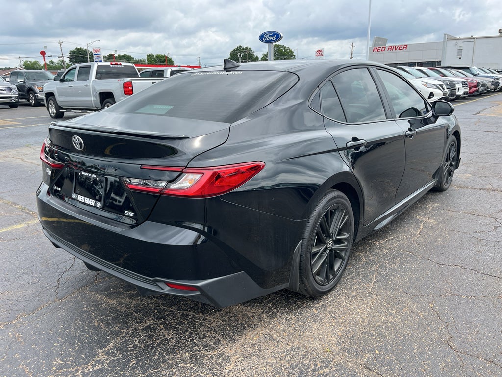 2025 Toyota Camry Hybrid SE