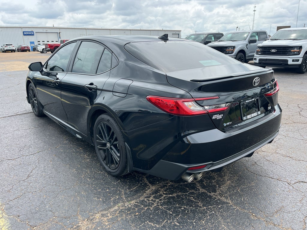 2025 Toyota Camry Hybrid SE