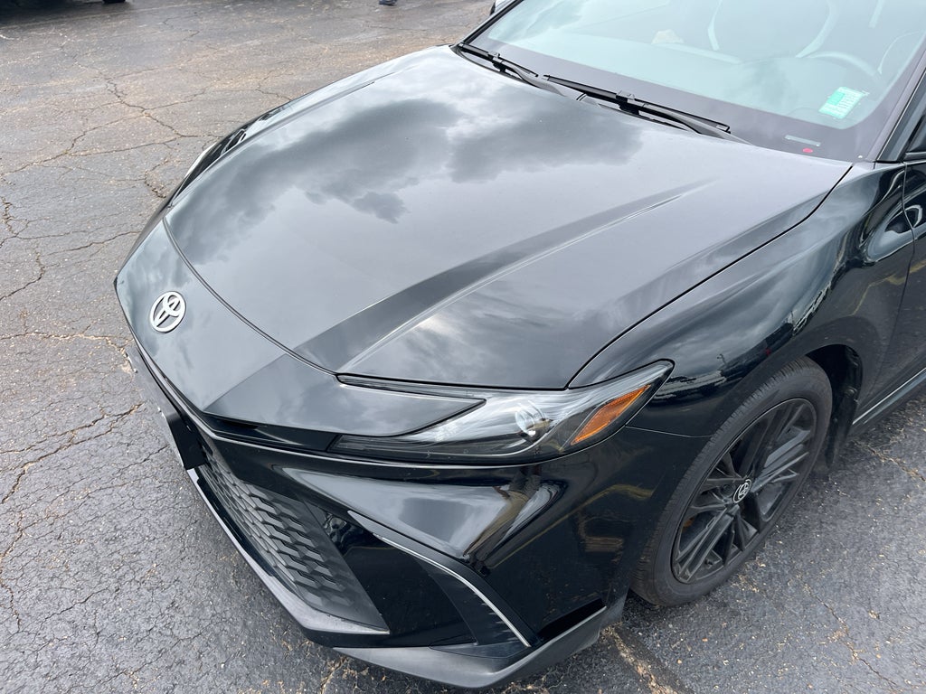 2025 Toyota Camry Hybrid SE