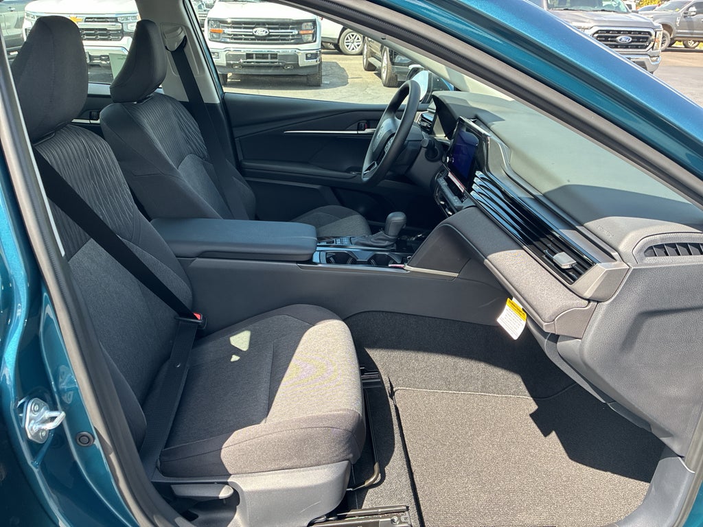 2026 Toyota Camry Hybrid LE