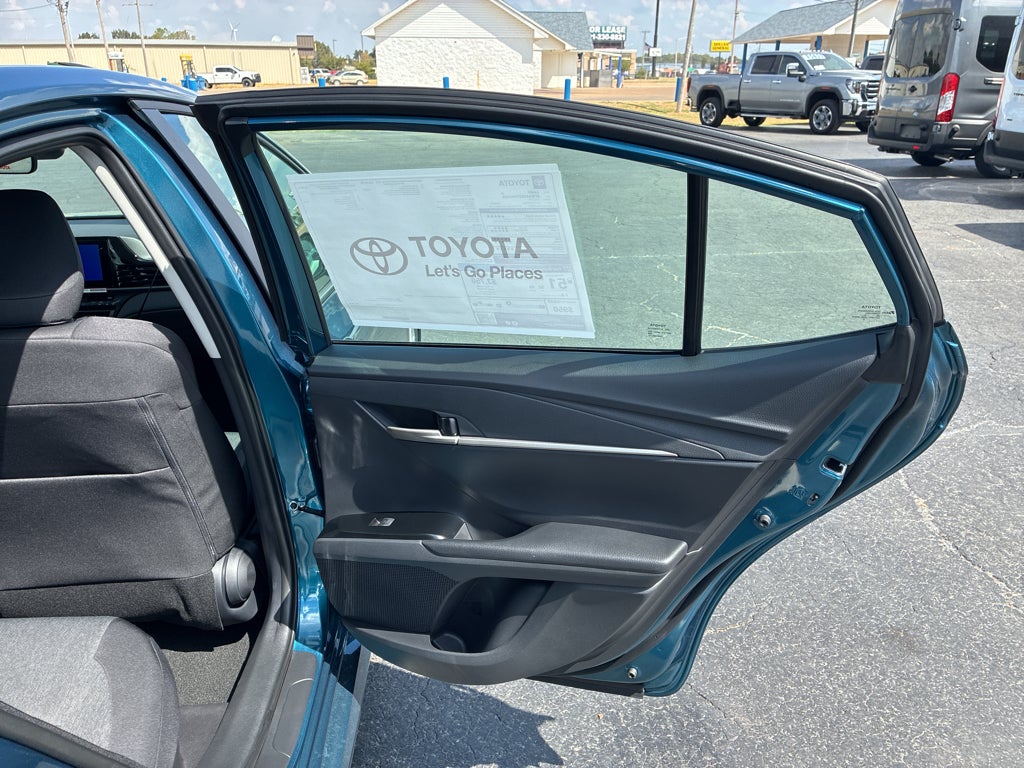 2026 Toyota Camry Hybrid LE