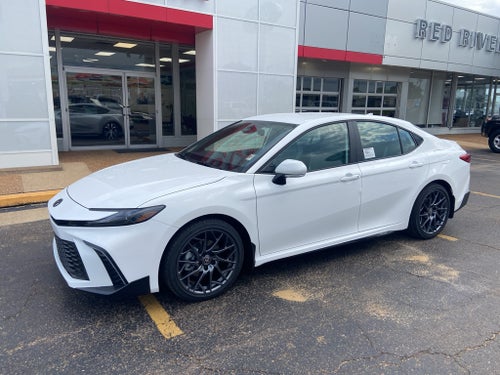 2026 Toyota Camry Hybrid SE