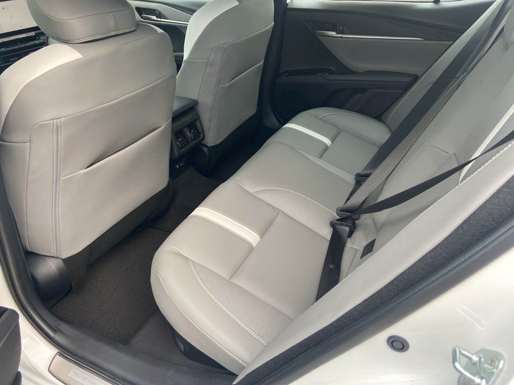 2026 Toyota Camry Hybrid SE