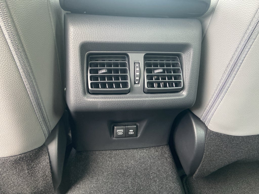 2026 Toyota Camry Hybrid SE
