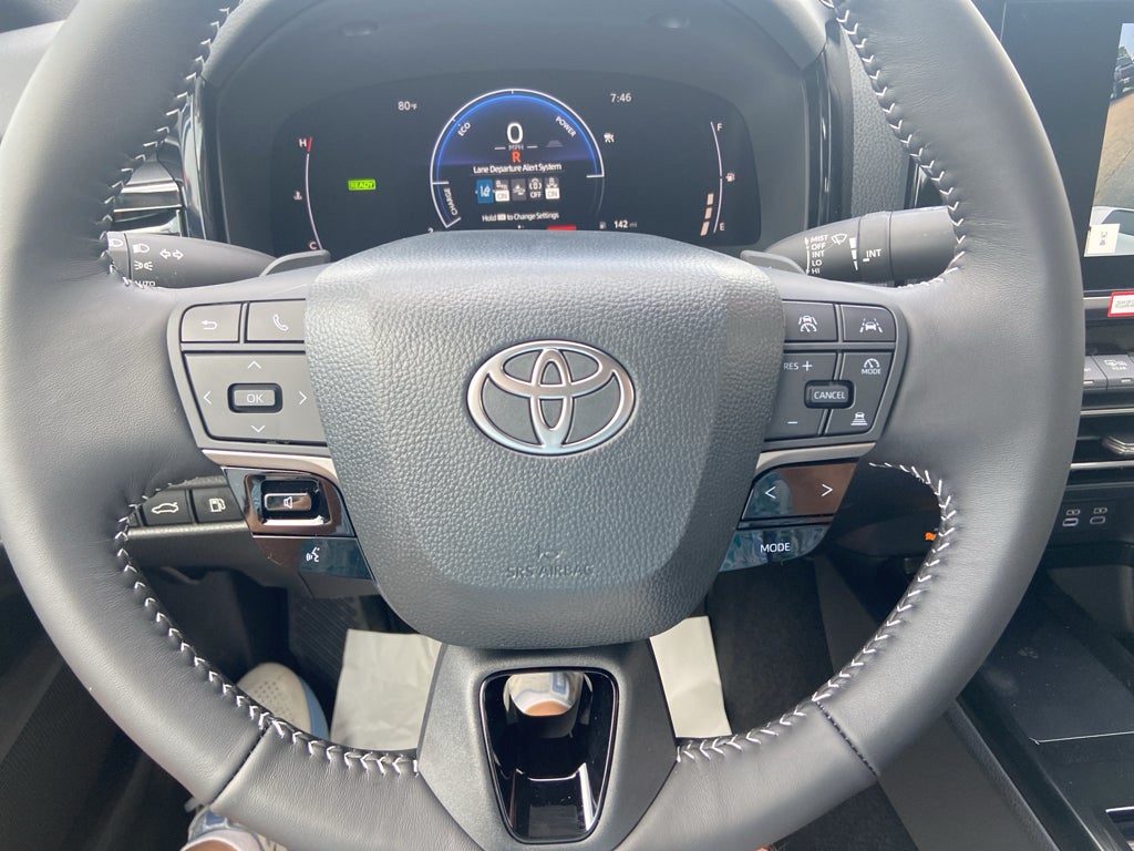 2026 Toyota Camry Hybrid SE
