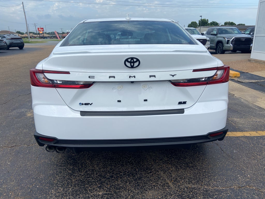 2026 Toyota Camry Hybrid SE