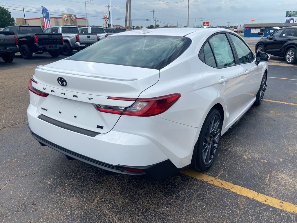 2026 Toyota Camry Hybrid SE