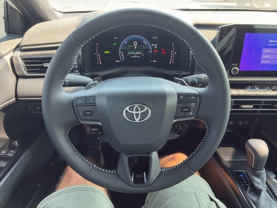 2026 Toyota Camry Hybrid SE