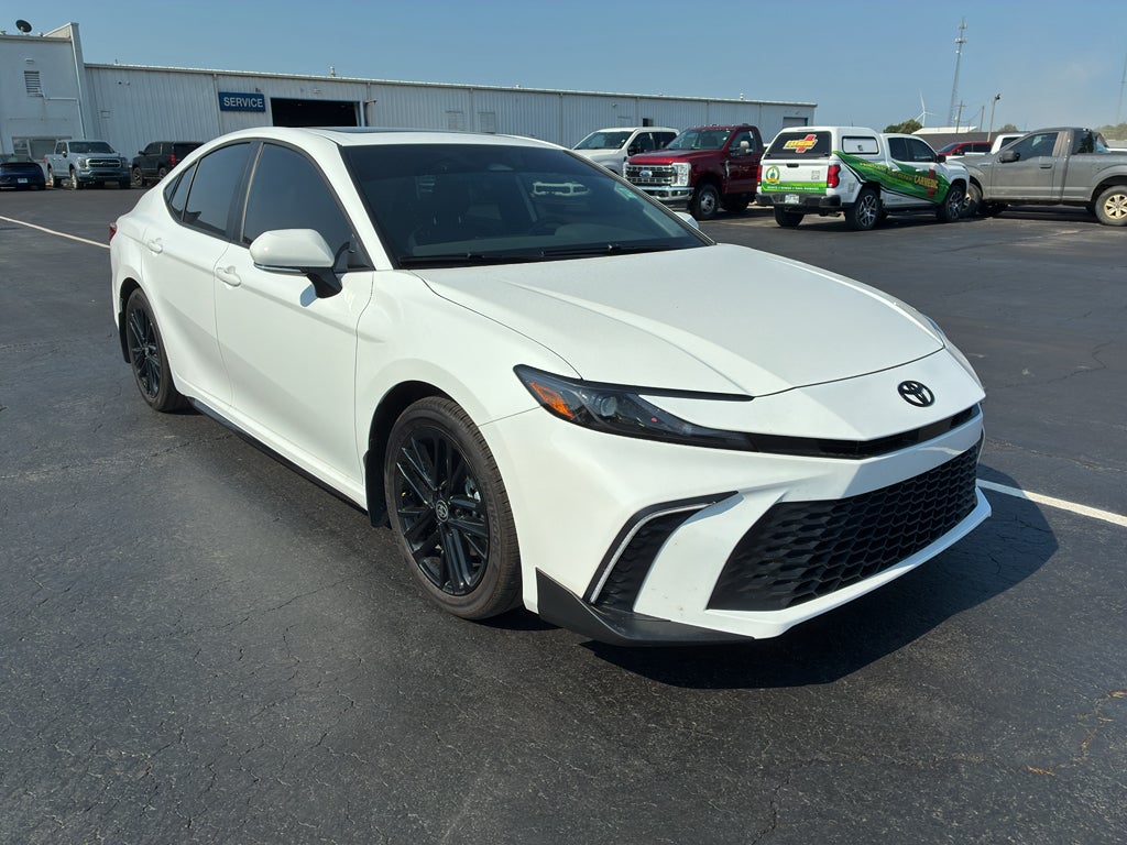 2026 Toyota Camry Hybrid SE
