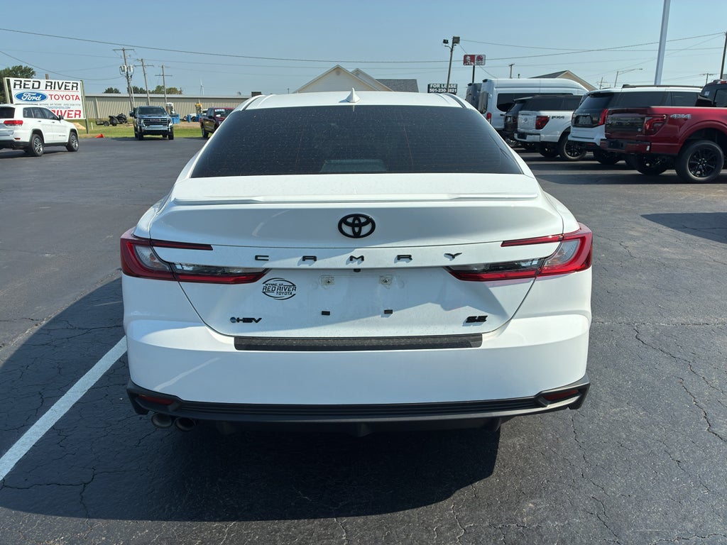 2026 Toyota Camry Hybrid SE