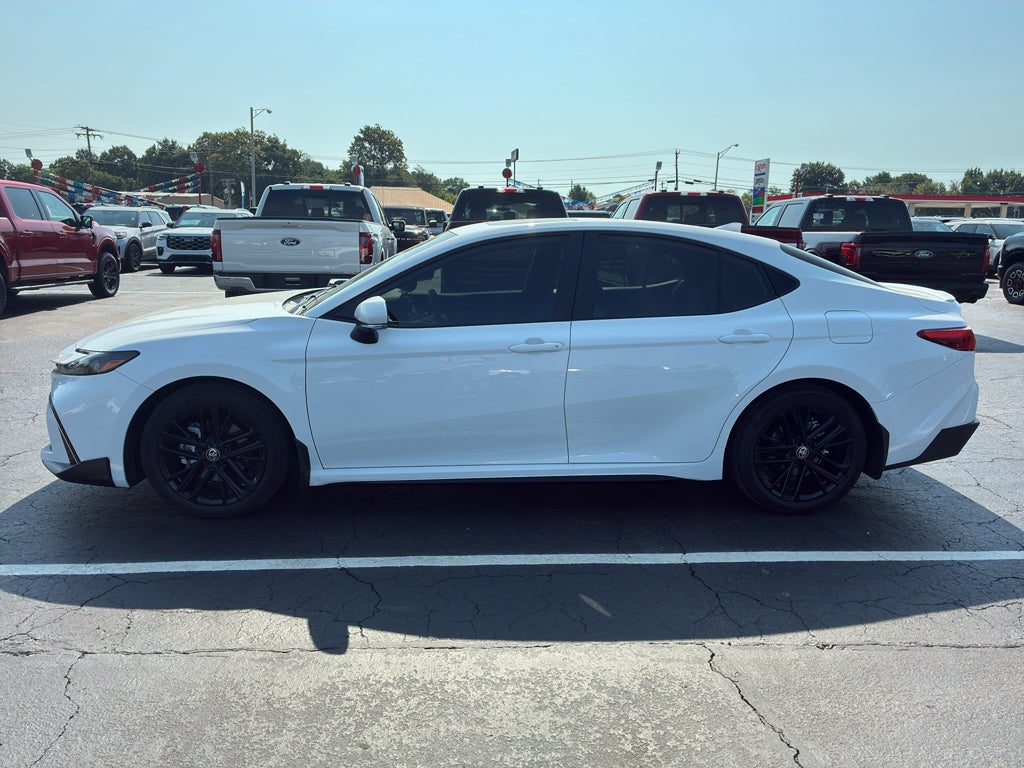 2026 Toyota Camry Hybrid SE