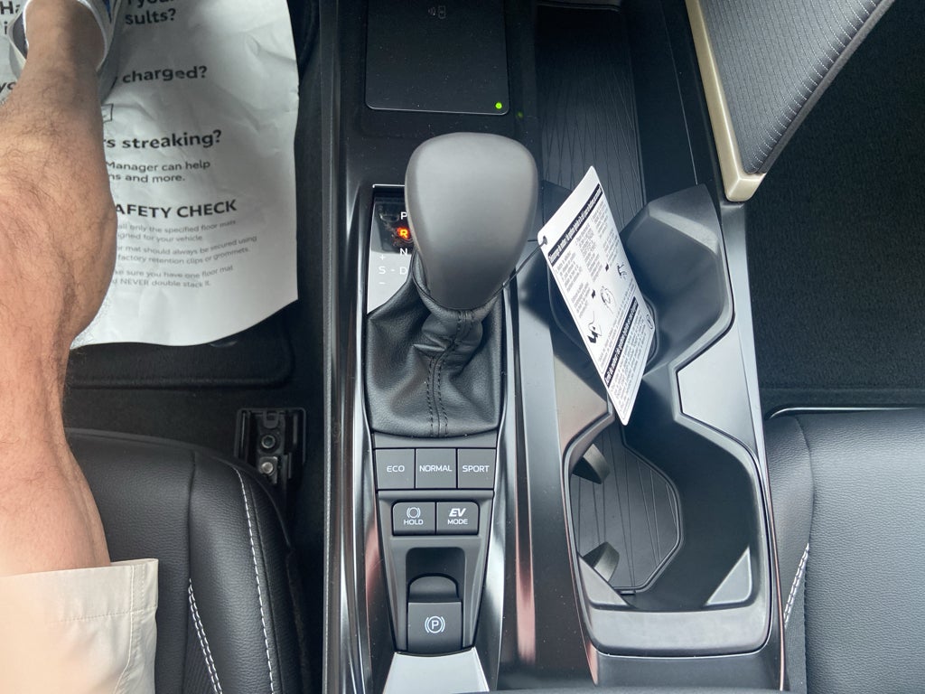2026 Toyota Camry Hybrid SE
