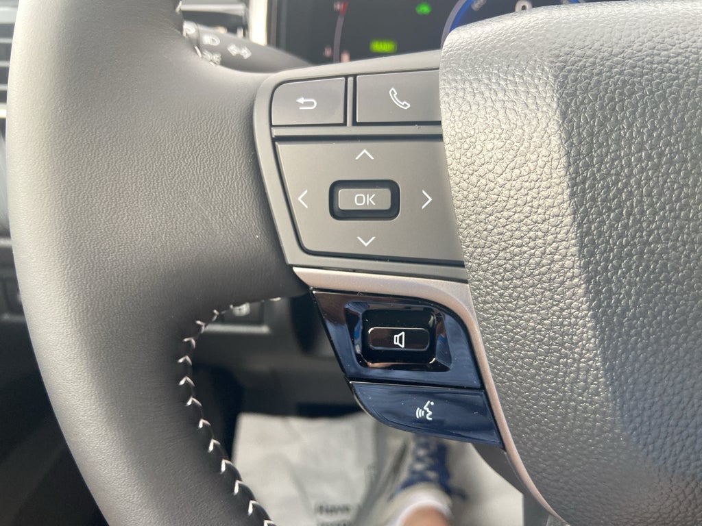 2026 Toyota Camry Hybrid SE