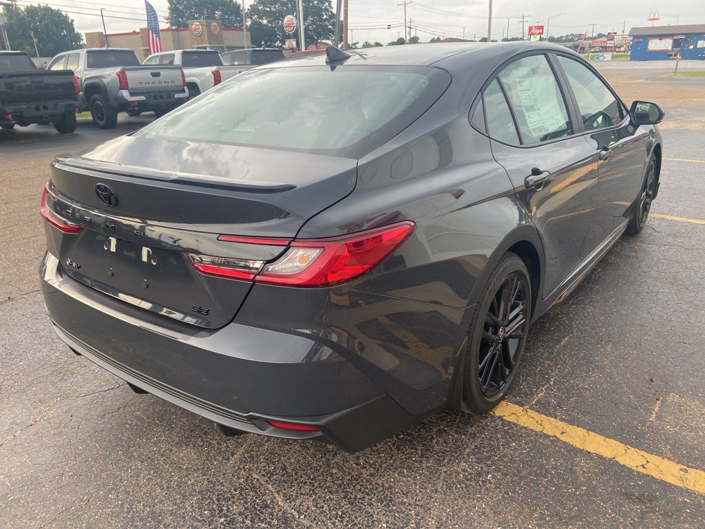 2026 Toyota Camry Hybrid SE