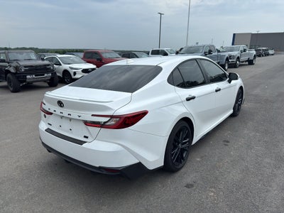 2025 Toyota Camry Hybrid SE