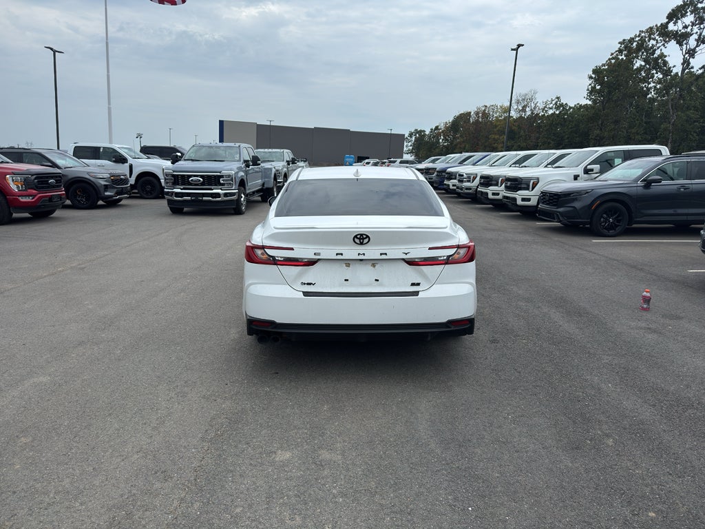 2025 Toyota Camry Hybrid SE