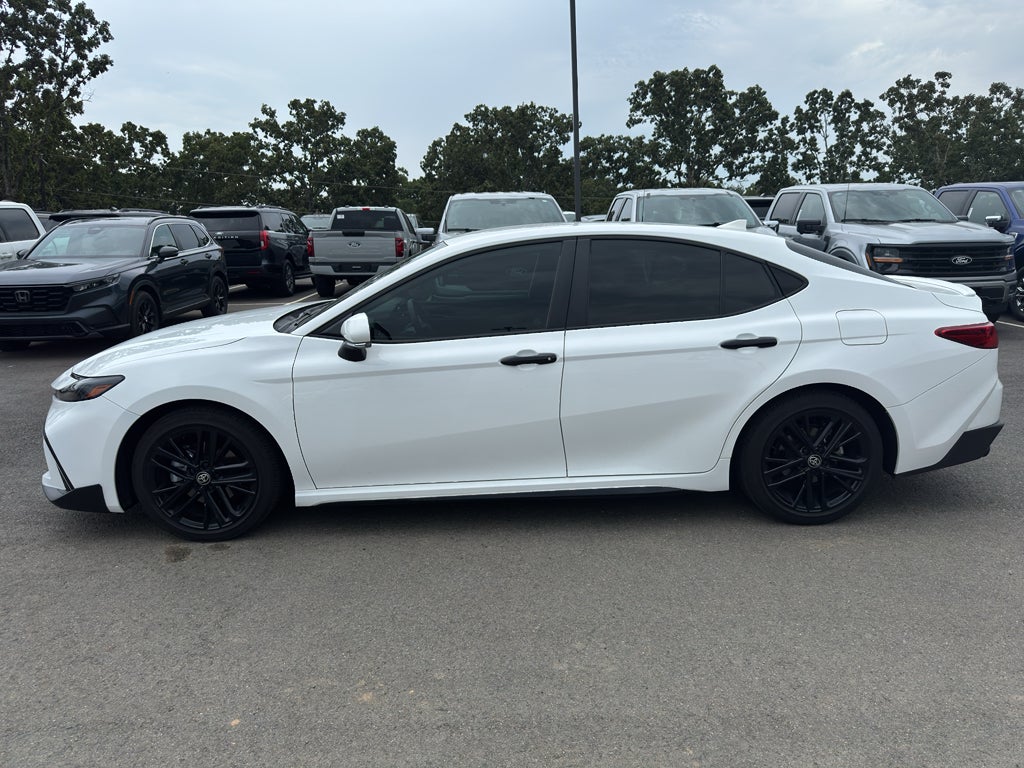 2025 Toyota Camry Hybrid SE