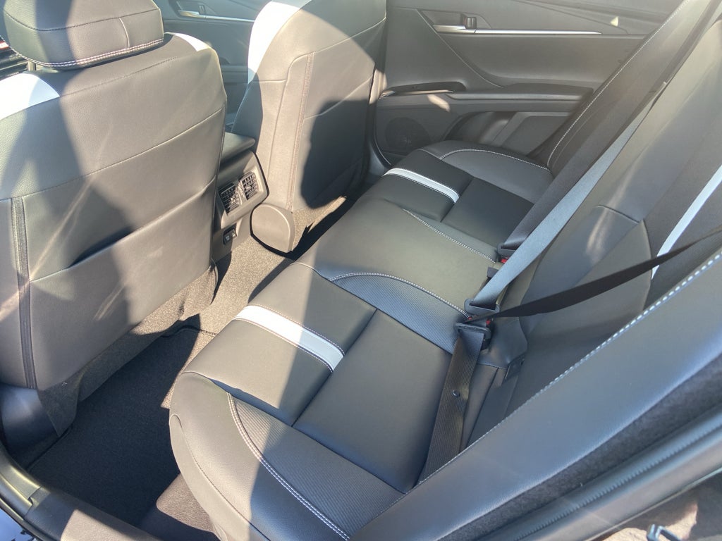 2026 Toyota Camry Hybrid SE