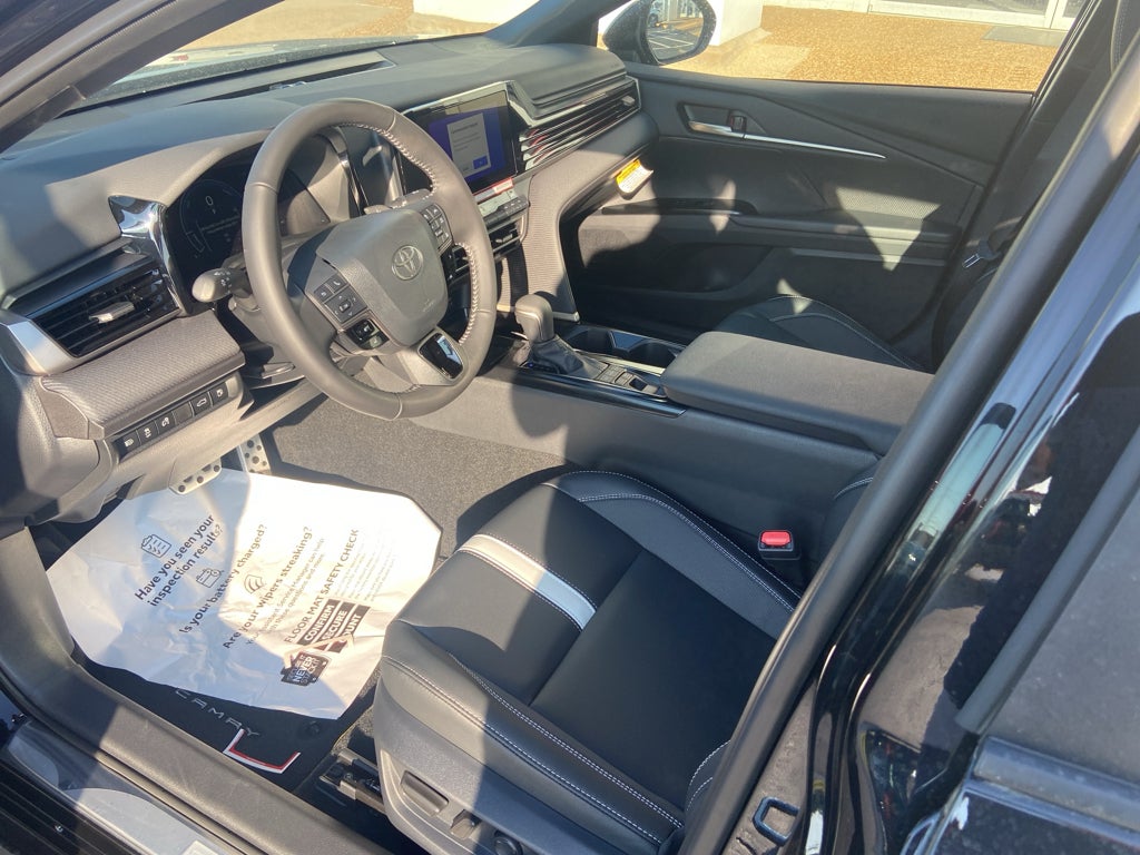 2026 Toyota Camry Hybrid SE