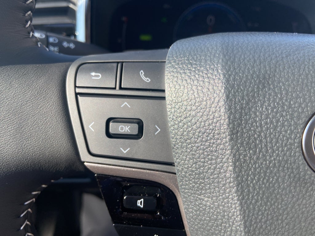 2026 Toyota Camry Hybrid SE