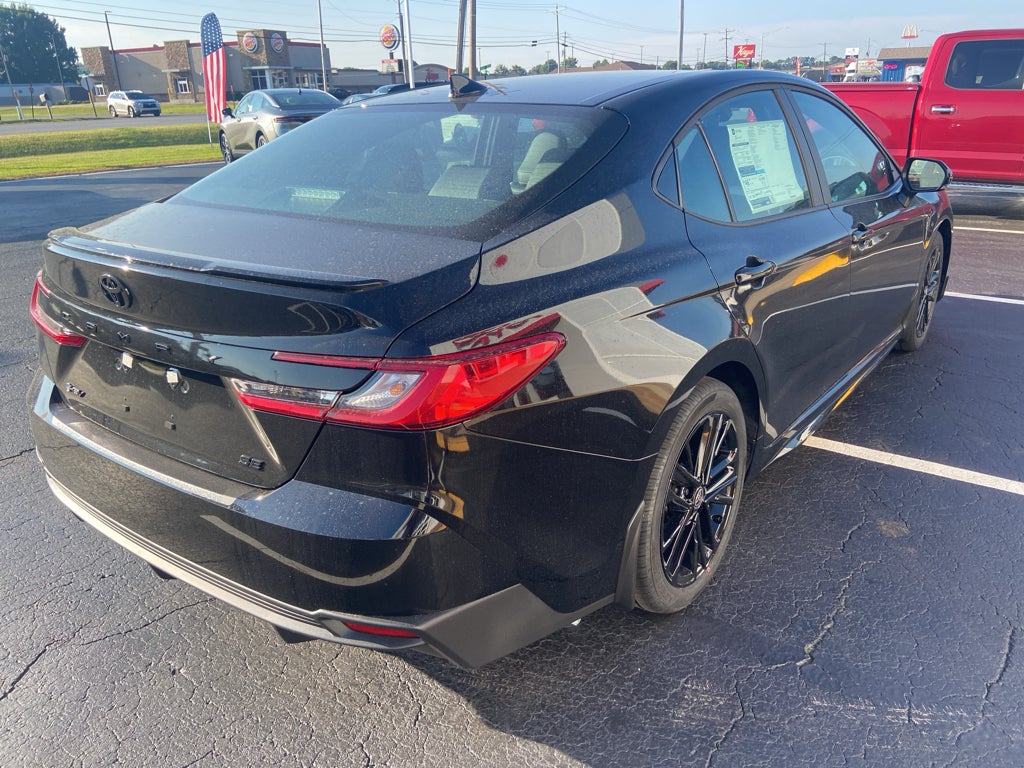 2026 Toyota Camry Hybrid SE