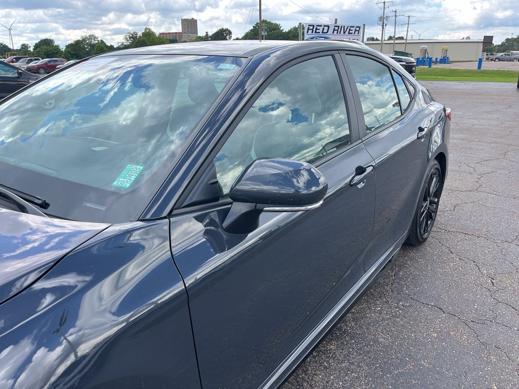 2025 Toyota Camry Hybrid SE