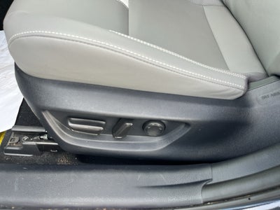 2025 Toyota Camry Hybrid SE
