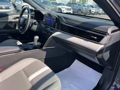 2025 Toyota Camry Hybrid SE