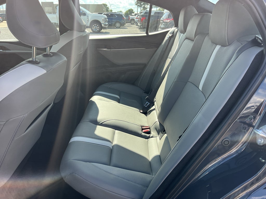 2025 Toyota Camry Hybrid SE