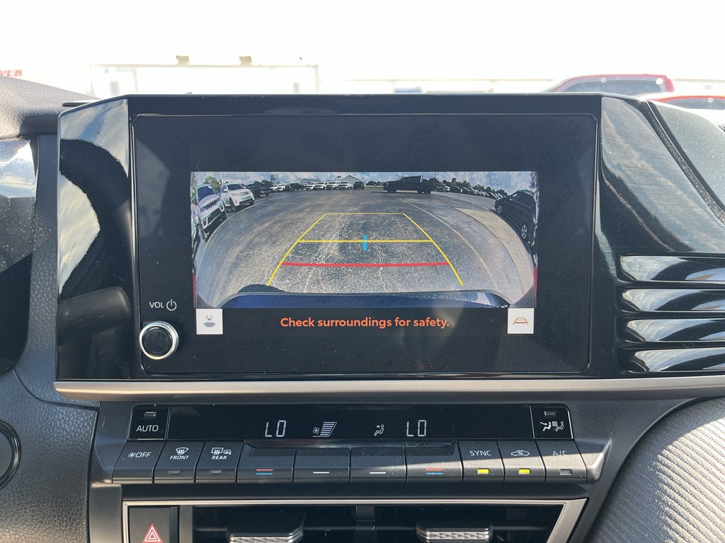 2025 Toyota Camry Hybrid SE