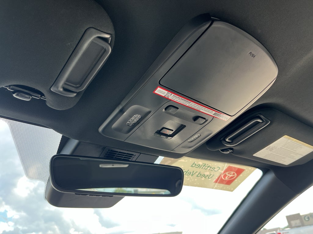 2025 Toyota Camry Hybrid SE