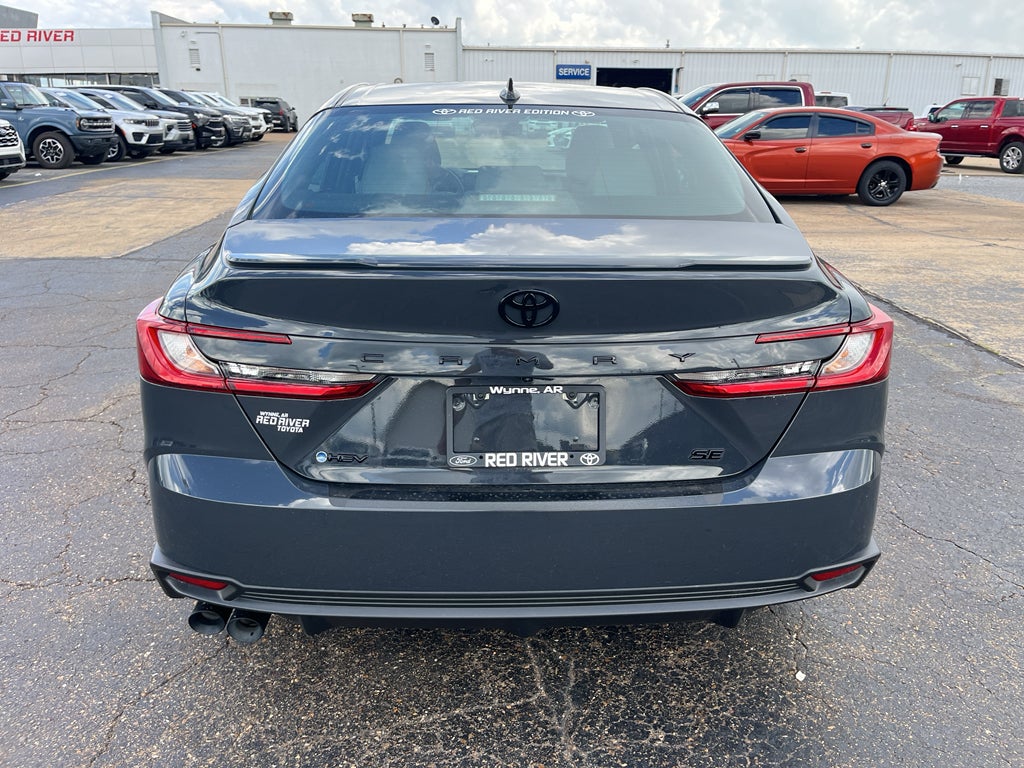 2025 Toyota Camry Hybrid SE