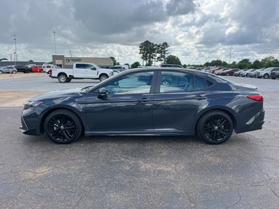 2025 Toyota Camry Hybrid SE