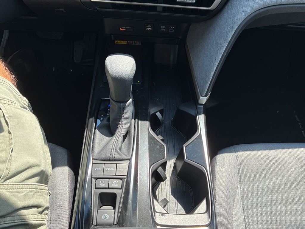 2026 Toyota Camry Hybrid LE