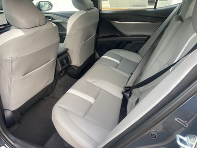2026 Toyota Camry Hybrid SE
