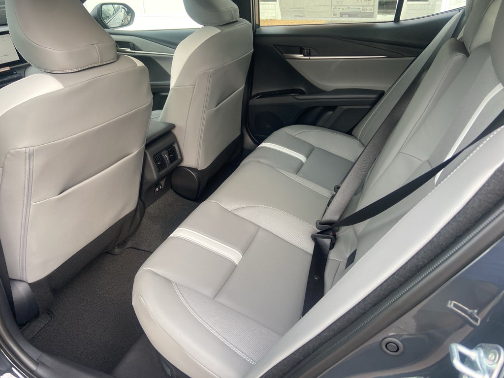 2026 Toyota Camry Hybrid SE