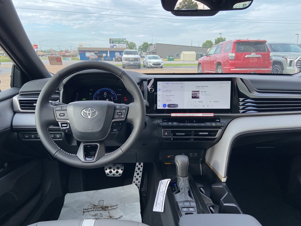 2026 Toyota Camry Hybrid SE