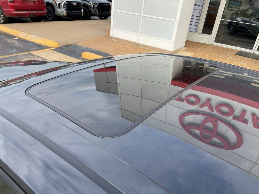 2026 Toyota Camry Hybrid SE